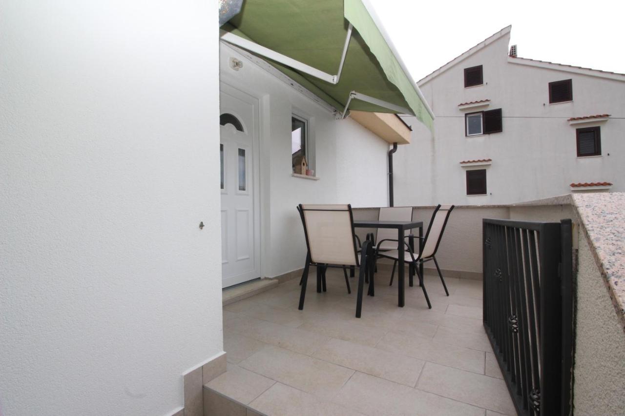 Apartments Vesna 普纳特 外观 照片